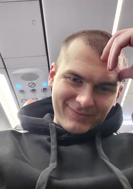 Я Andrey, 23, из Черкесска, ищу знакомства на одну ночь