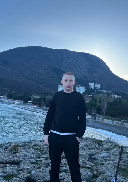 Дмитрий из Ялты, мне 25, познакомлюсь для постоянных отношений