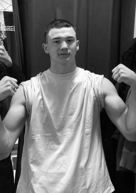 Azamat из Ногинска, мне 19, познакомлюсь для вирта