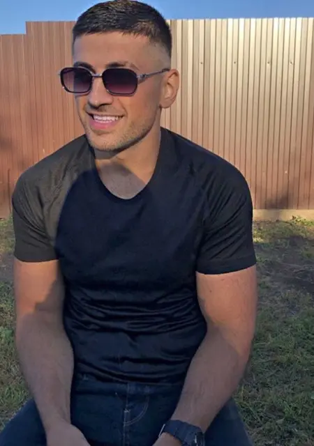 Я Narek, 33, из Кургана, ищу знакомства на одну ночь