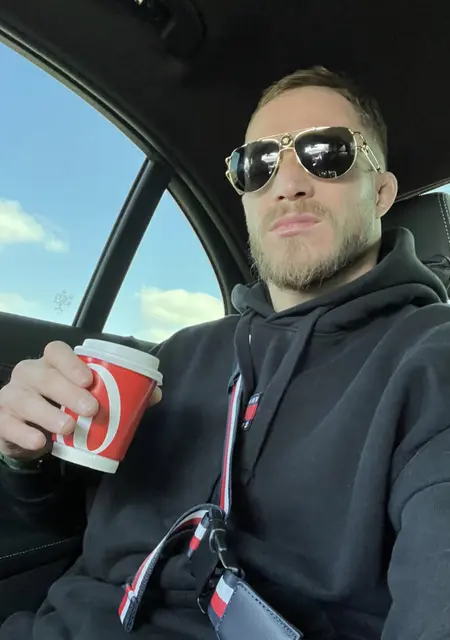 Vadim из Шахт, мне 25, познакомлюсь на одну ночь