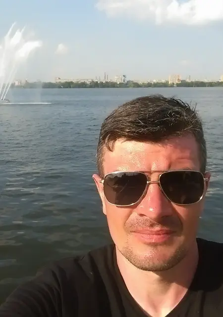 Я Дмитрий, 47 років, знайомлюсь для спілкування у Харкові