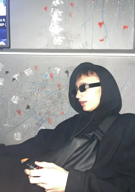 Я Артём, 20, из Ялты, ищу знакомства без обязательств