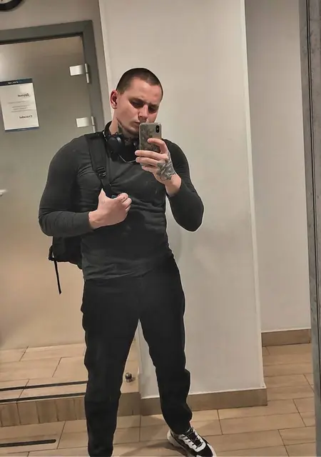 Я Руслан, 25, из Королева, ищу знакомство для приятного времяпровождения