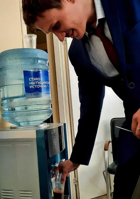 Артем из Лобни, ищу на сайте постоянные отношения