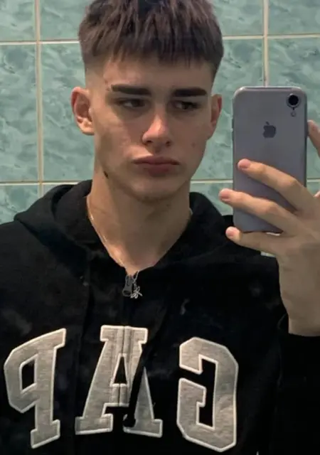 Я Максим, 24, из Хасавюрта, ищу знакомства без обязательств