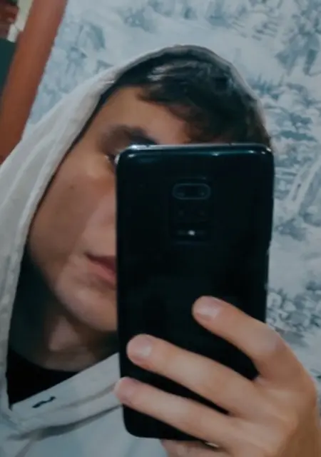 Я Данил, 25, из Октябрьского, ищу знакомства без обязательств