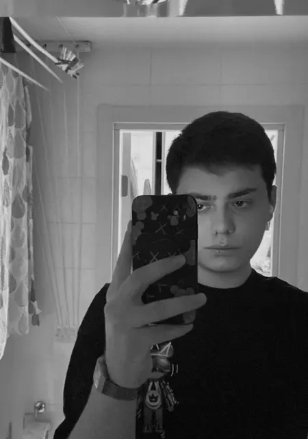 Владислав из Севастополя, ищу на сайте приятное времяпровождение