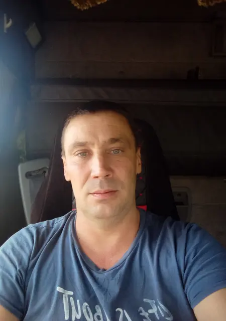 Влад из Первомайска, мне 46, познакомлюсь без обязательств