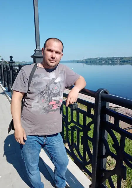 Я Алекс, 25, из Электростали, ищу знакомства на одну ночь