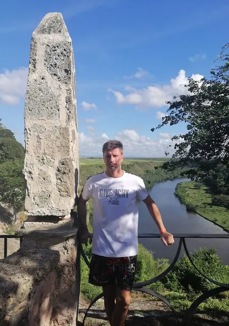 Александр из Торжка, ищу на сайте знакомства на одну ночь