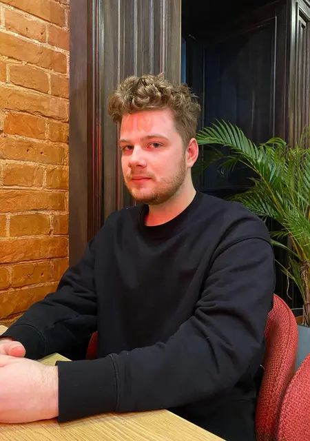 Я Макс, 23, знакомлюсь для приятного времяпровождения в Омске