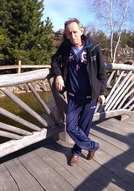 Сергей из Шахт, ищу на сайте знакомства на одну ночь