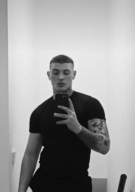 Арсен из Кисловодска, мне 21, познакомлюсь для вирта