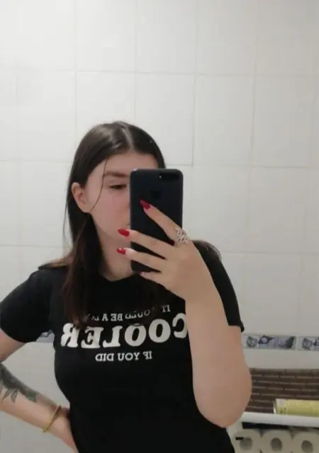 Я Екатерина, 23, из Вяземского, ищу знакомства без обязательств