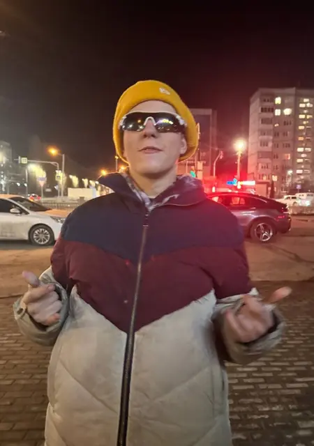 Никита из Липецка, мне 18, познакомлюсь для приятного времяпровождения