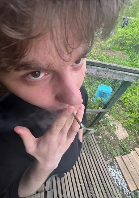 Матвей из Спасска-Дальнего, мне 22, познакомлюсь на одну ночь