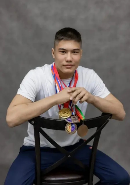 Евгений из Якутска, ищу на сайте знакомства на одну ночь