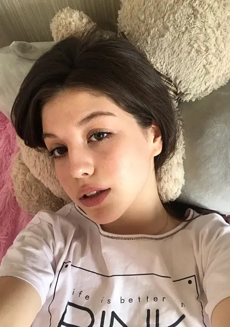 Я Ева, 21, из Твери, ищу знакомство для дружбы