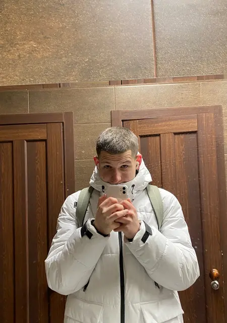 Я Саша, 19, знакомлюсь без обязательств в Мурманске