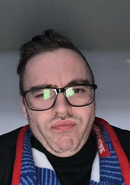 Я Антон, 23, знакомлюсь на одну ночь в Тольятти