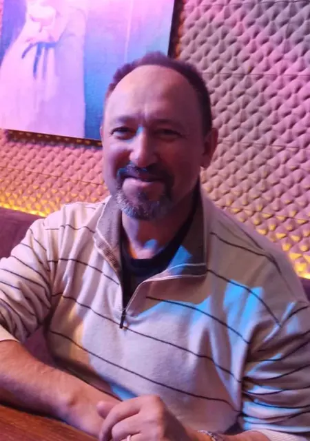 Эрик из Уфы, мне 54, познакомлюсь на одну ночь