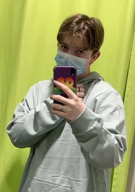 Clm из Парижа, мне 19, познакомлюсь