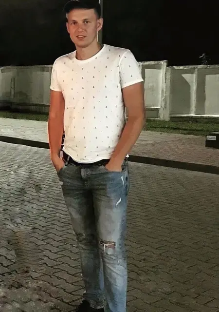 Я Любомир, 27, знакомлюсь для дружбы в Делятине