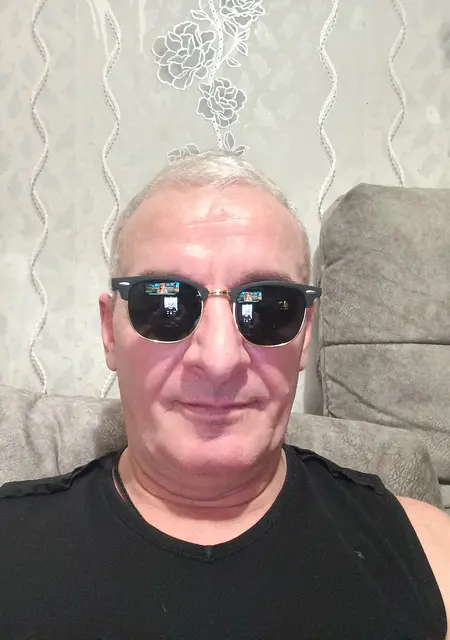 Я Макс, 55, из Нижнего Новгорода, ищу знакомства на одну ночь