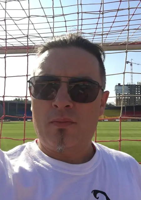 Eugeni из Тулы, мне 45, познакомлюсь на одну ночь