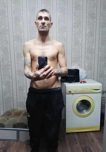 Я Деонис, 44, знакомлюсь без обязательств в Челябинске