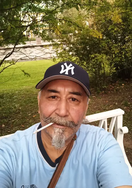 Я Флюр, 60, знакомлюсь без обязательств в Москве