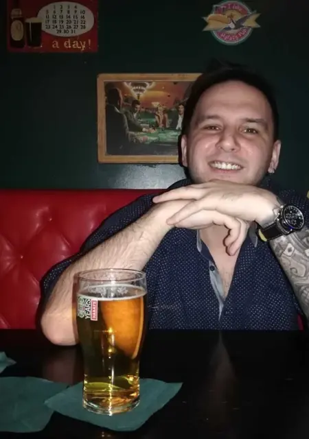 Я Vik, 34, знакомлюсь на одну ночь в Ростове-на-Дону