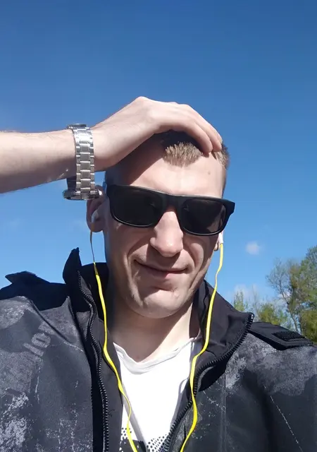 Я Виталик, 32, из Барановичей, ищу знакомства без обязательств