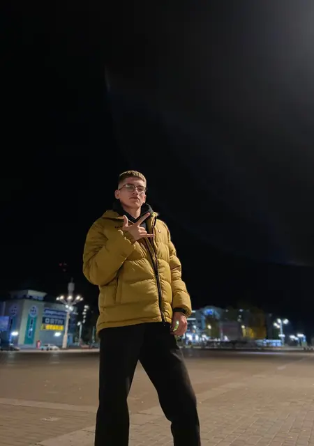 Кирилл из Горно-Алтайска, ищу на сайте знакомства на одну ночь