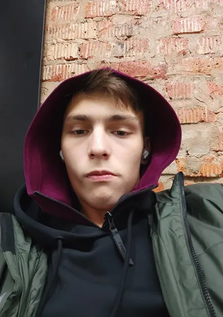 Я Илья, 22, из Иркутска, ищу знакомства на одну ночь