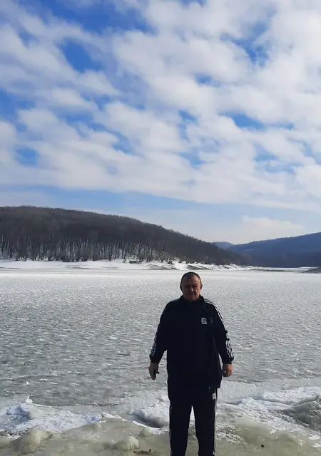 Я Игорь, 44, из Новороссийска, ищу знакомство для совместных путешествий