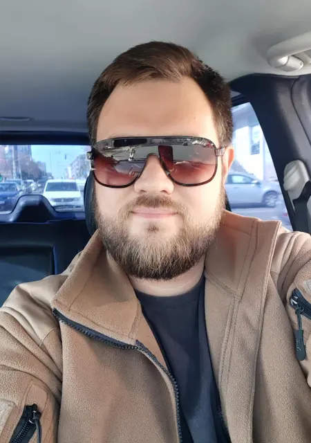 Андрей из Старого Оскола, мне 33, познакомлюсь без обязательств