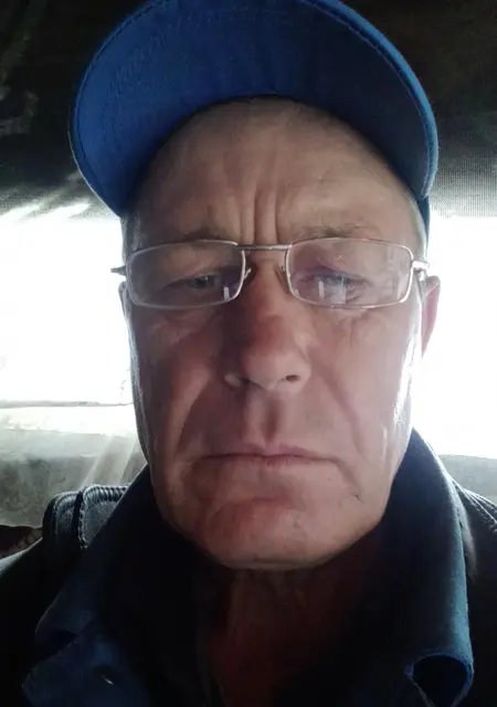 Андрей из Тамбова, мне 62, познакомлюсь без обязательств