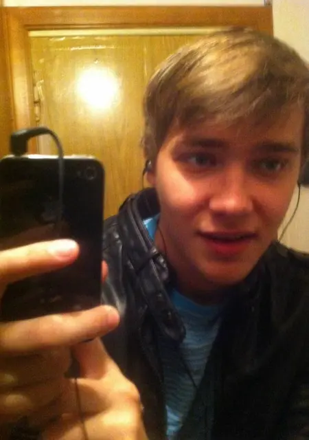 Я Петя, 29, из Зеленограда, ищу знакомство для общения