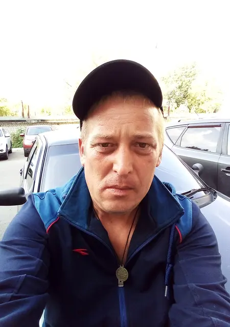 Сергей из Рославля, мне 43, познакомлюсь без обязательств