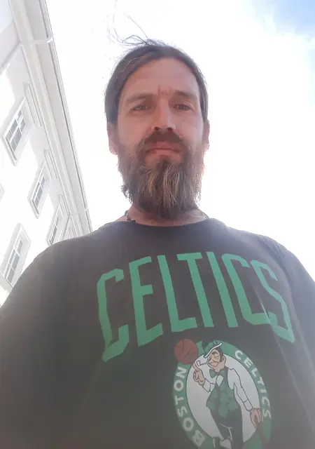 Я Влад, 38, из Правдинска, ищу знакомства без обязательств