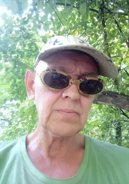 Александр из Ростова-на-Дону, мне 62, познакомлюсь без обязательств