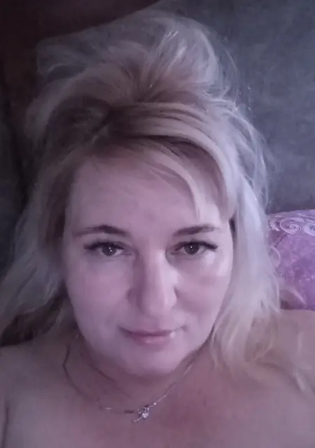 Марина из Новокузнецка, мне 44, познакомлюсь на одну ночь