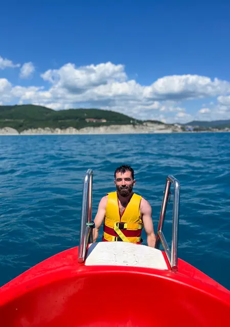 Артем из Ставрополя, мне 26, познакомлюсь на одну ночь