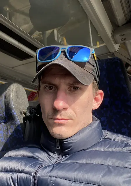 Я Ваня, 28, из Тольятти, ищу знакомство для постоянных отношений