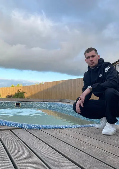 Я Вадик, 21, знакомлюсь для приятного времяпровождения в Гусеве