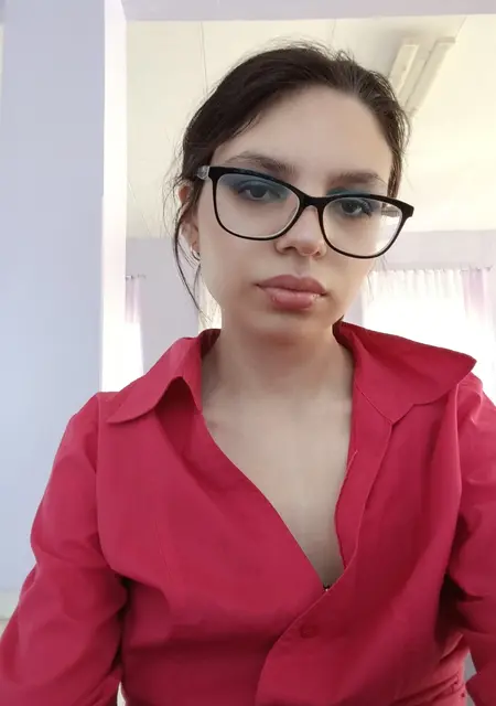 Яна из Уфы, ищу на сайте общение