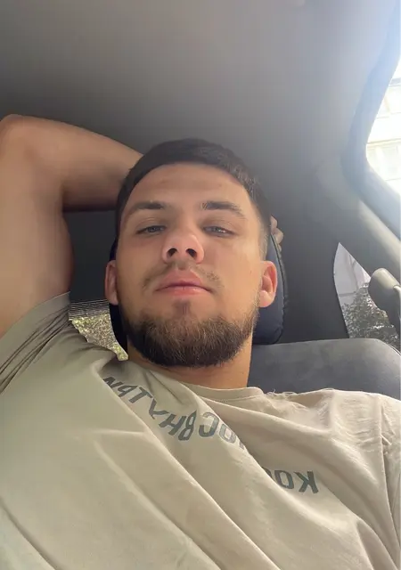 Я Виталий, 24, знакомлюсь без обязательств в Ростове-на-Дону