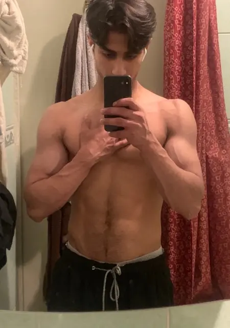 Я Элдор, 22, из Владивостока, ищу знакомства без обязательств